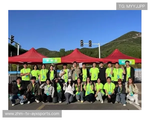 国际自行车山地赛启动社区赛道维护志愿队